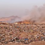 بعد جدل رياضيين :اليزيدي عامل قلعة السراغنة يقوم بزيارة تفقدية للقاعة المغطاة والملعب البلدي لكرة القدم ويعد بعقد لقاء رسمي حول المنشآت  الرياضية