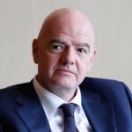 بعد جدل رياضيين :اليزيدي عامل قلعة السراغنة يقوم بزيارة تفقدية للقاعة المغطاة والملعب البلدي لكرة القدم ويعد بعقد لقاء رسمي حول المنشآت  الرياضية
