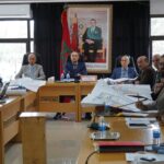 وكيل الملك لدى ابتدائية سيدي قاسم يعلن للرأي العام حقيقة وقائع شريط فيديو يظهر تعذيب شخص والتشهير به من طرف ثلاثة أشخاص تم اعتقالهم
